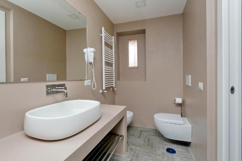 Boutique Suites Della Croce 罗马 外观 照片